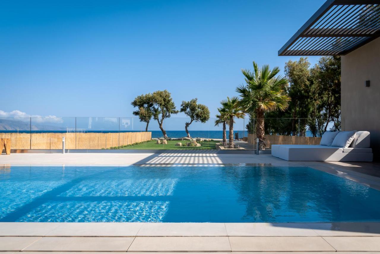 Artemis Seafront Villa, An Evanescence Sea Retreat, By Thinkvilla Tavronitis Eksteriør billede