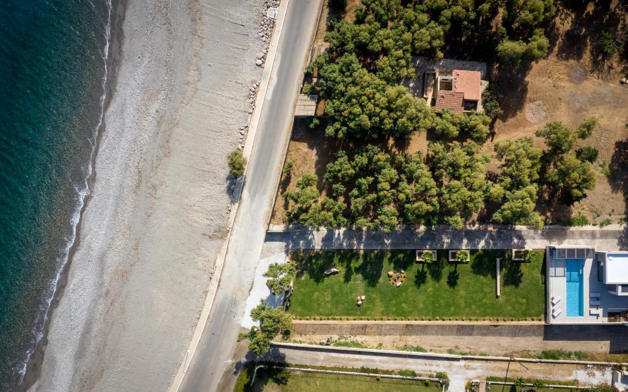 Artemis Seafront Villa, An Evanescence Sea Retreat, By Thinkvilla Tavronitis Eksteriør billede