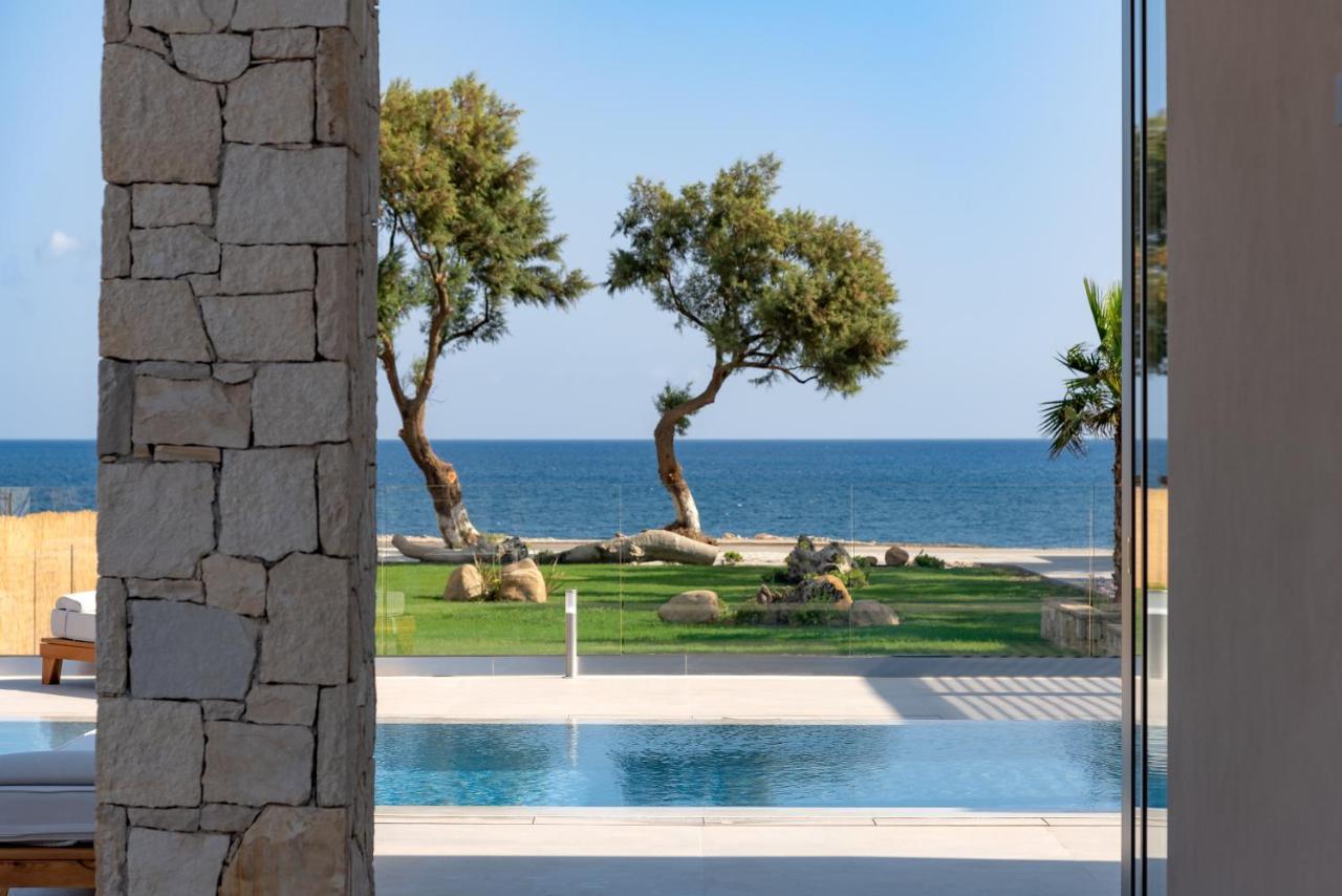 Artemis Seafront Villa, An Evanescence Sea Retreat, By Thinkvilla Tavronitis Eksteriør billede