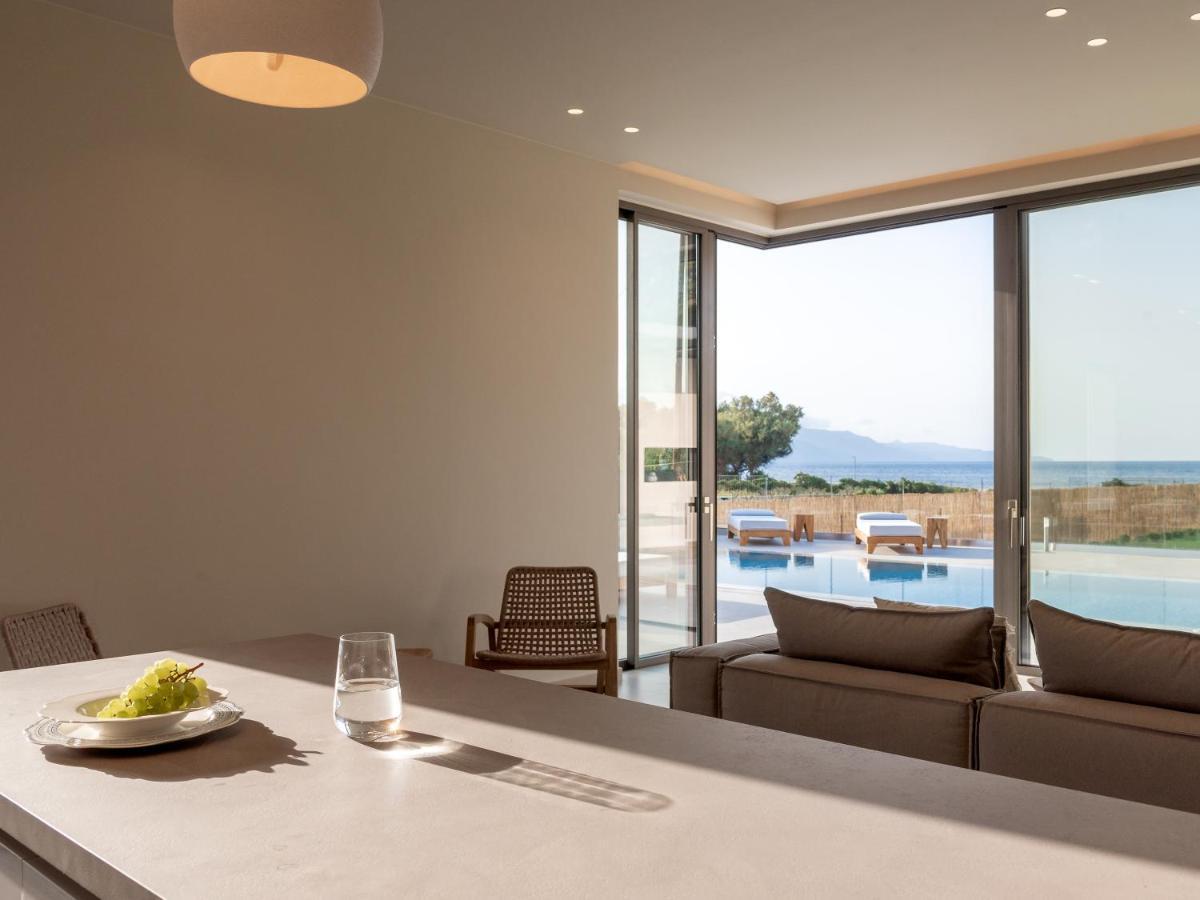 Artemis Seafront Villa, An Evanescence Sea Retreat, By Thinkvilla Tavronitis Eksteriør billede