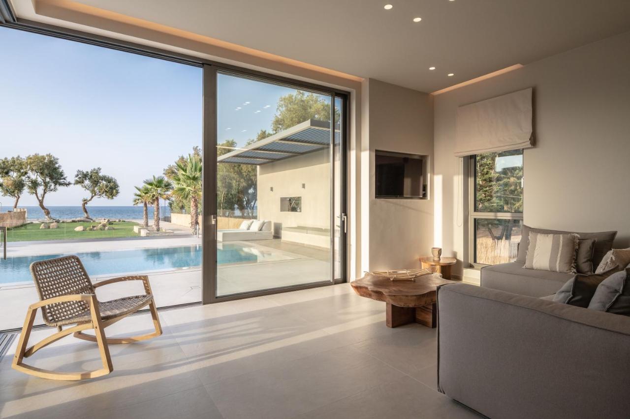 Artemis Seafront Villa, An Evanescence Sea Retreat, By Thinkvilla Tavronitis Eksteriør billede